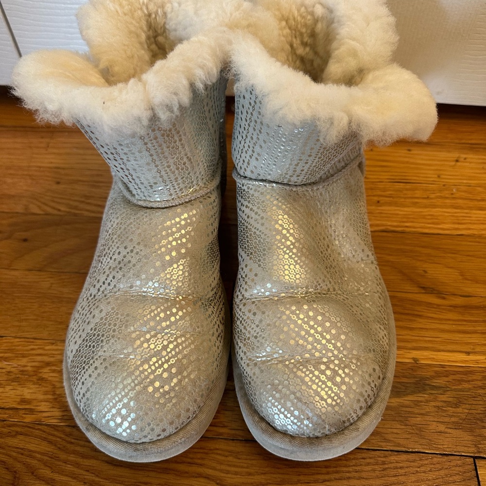 UGG Silver Winter Boots with Cream Fur